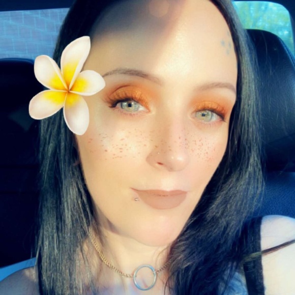 Meet your Posher, Kathleen - Picture 3 of 4